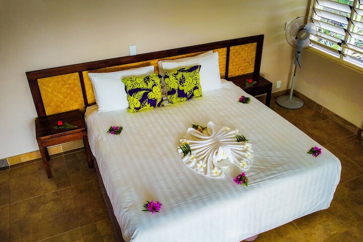 Room 27 of 122