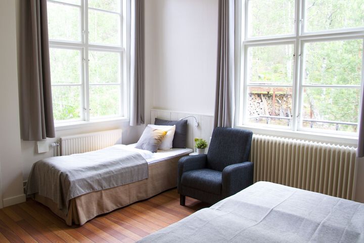 Room 4 of 35