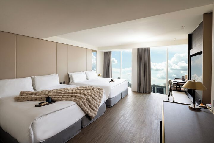 Room 9 of 27