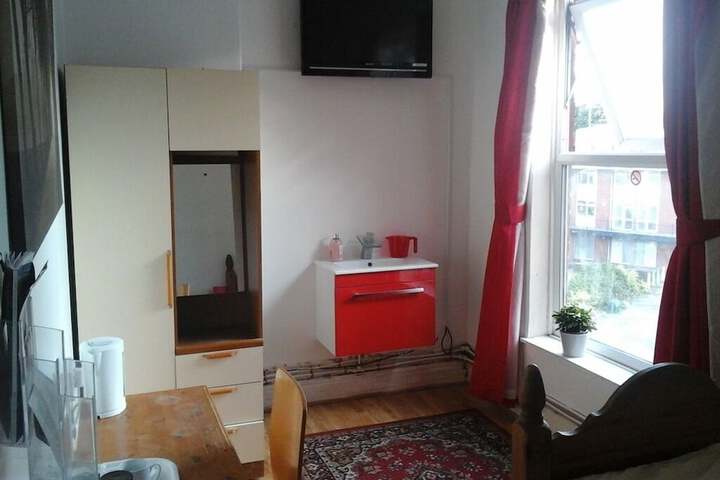 Room 5 of 22