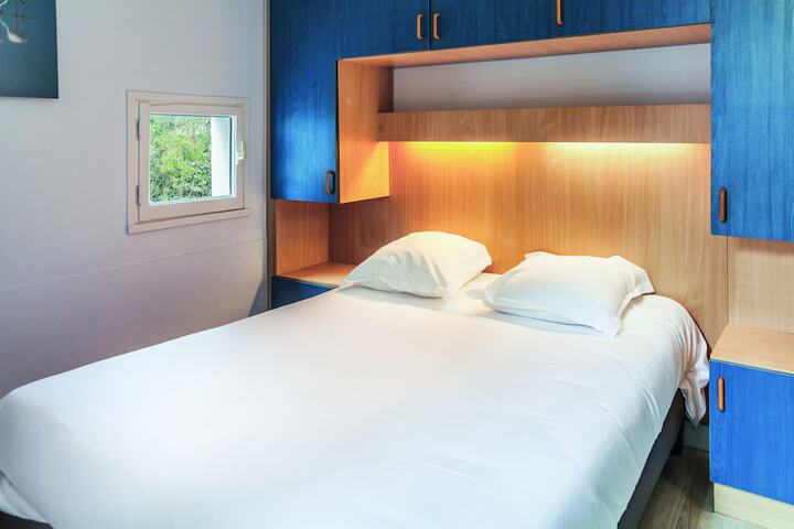 Room 7 of 31