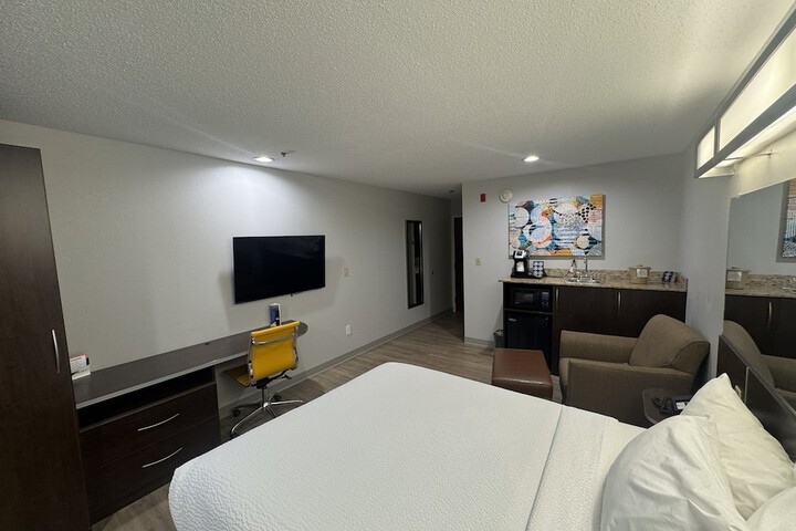 Room 14 of 26