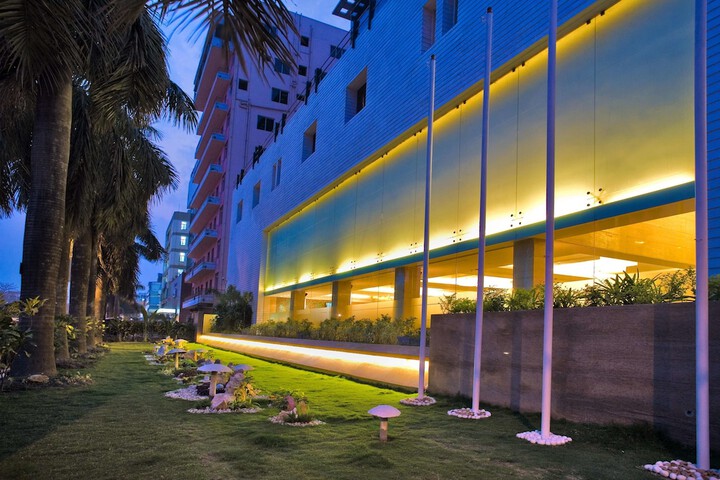 Hotel 63 of 63