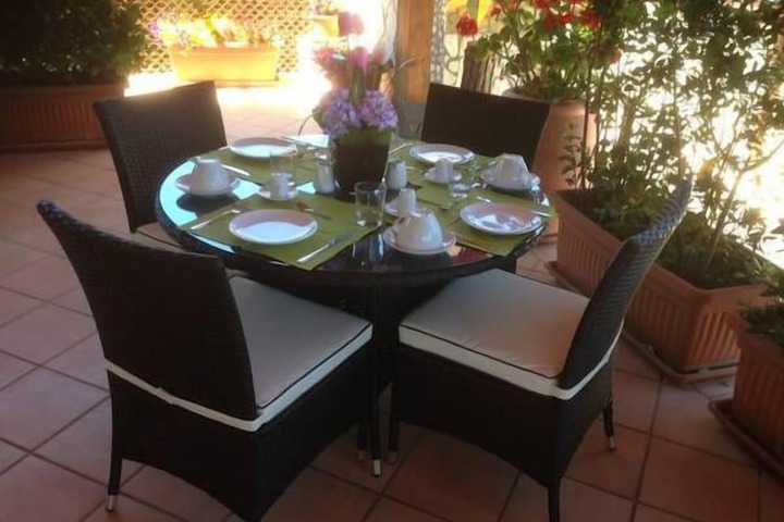 Breakfast area