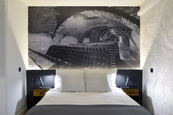 Room 4 of 20