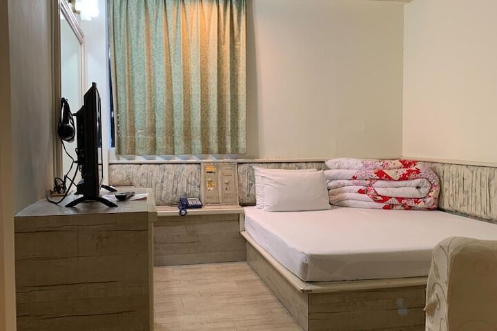 Room 43 of 74