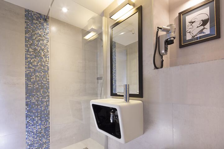 Clean Restrooms