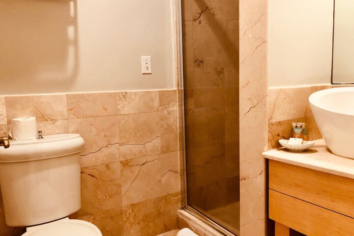 Room 13 of 21