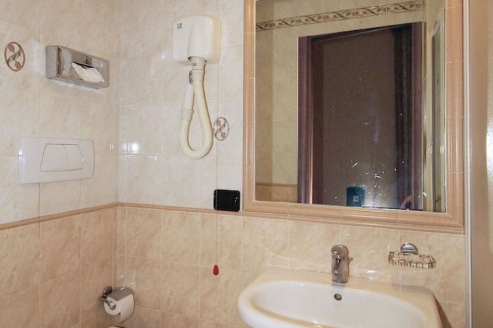 Bathroom Interior Photo