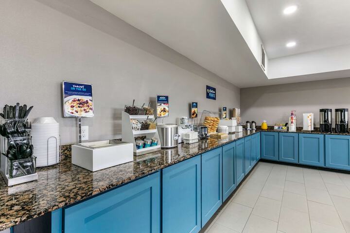 Breakfast area