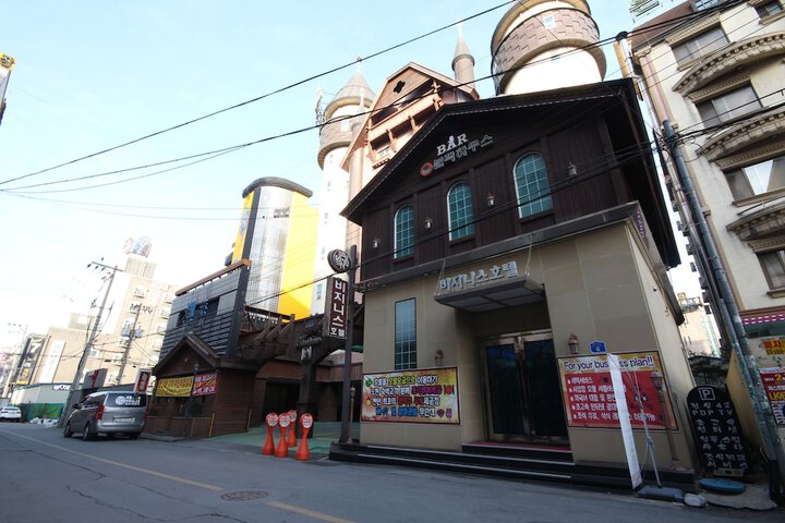Hotel 78 of 82