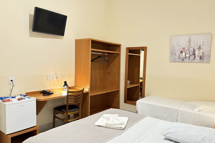 Room 18 of 68