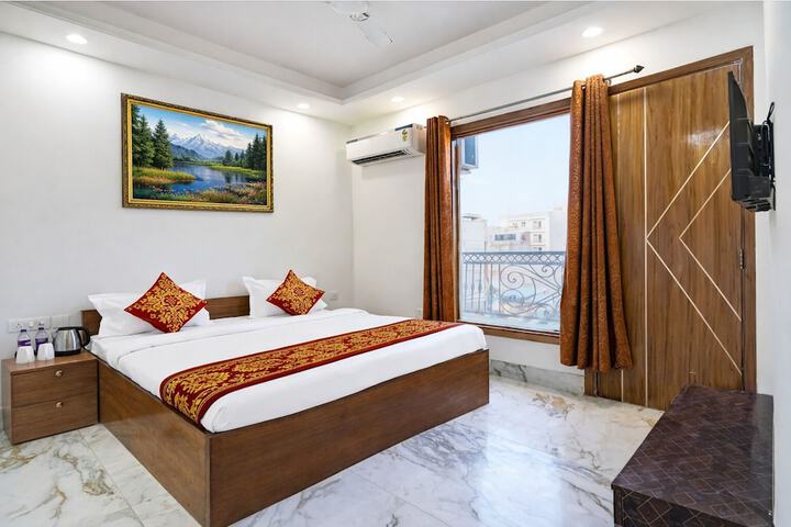 Room 14 of 27