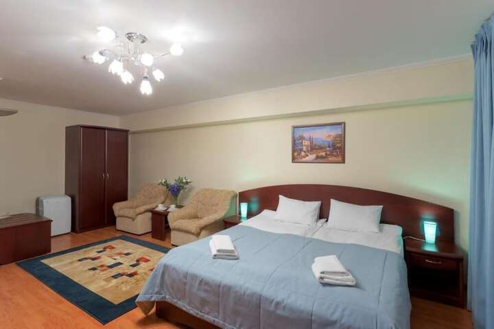 Room 10 of 26