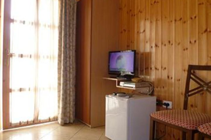 Room 18 of 28