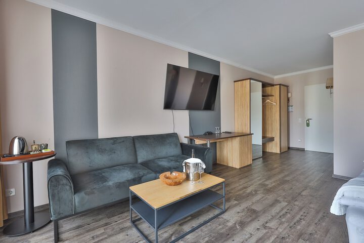 Room 9 of 44