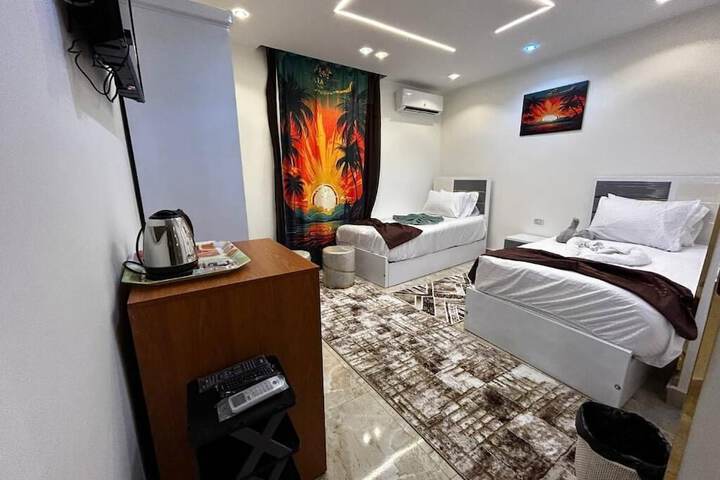 Room 48 of 102