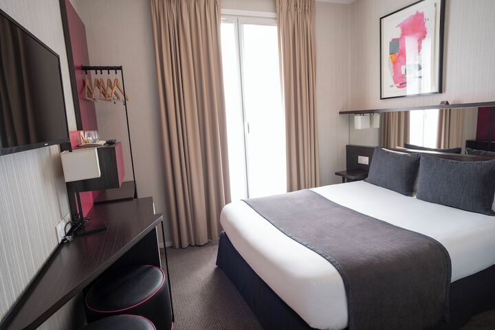 Room 22 of 61