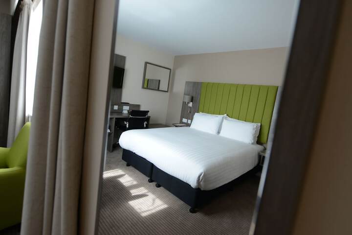 Room 16 of 70