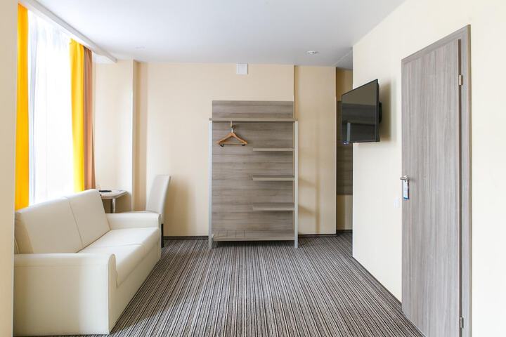 Room 18 of 53