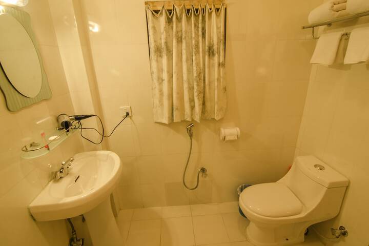 Room 25 of 51