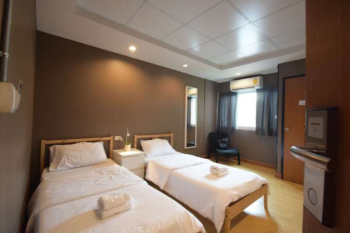 Room 5 of 35