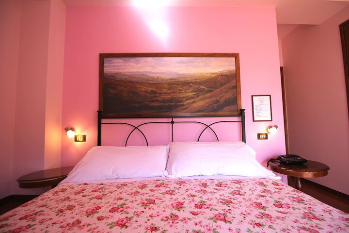 Room 41 of 100