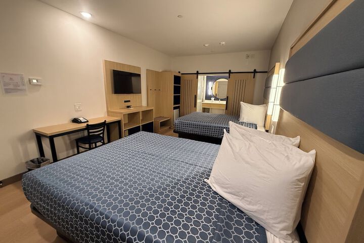 Room 16 of 31