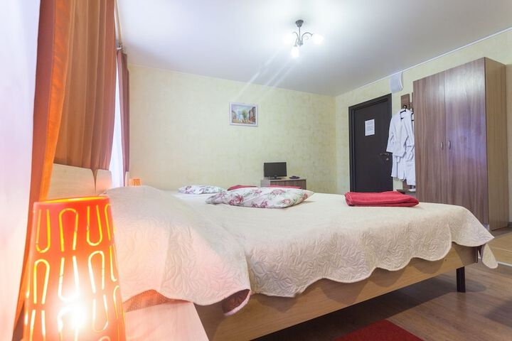Room 33 of 89