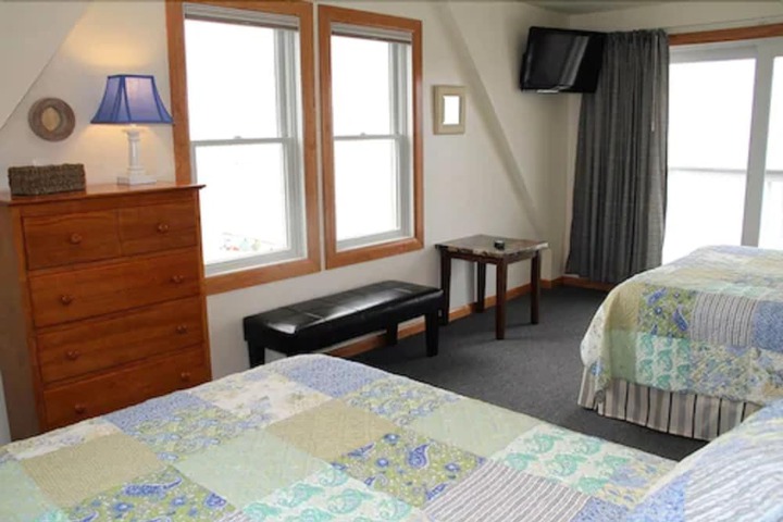 Room 50 of 190