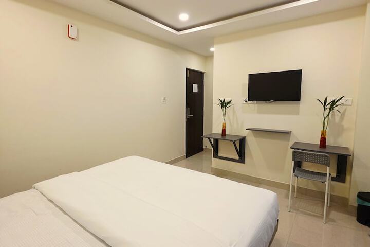 Room 12 of 29