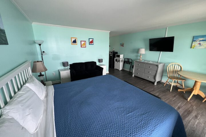 Room 4 of 282