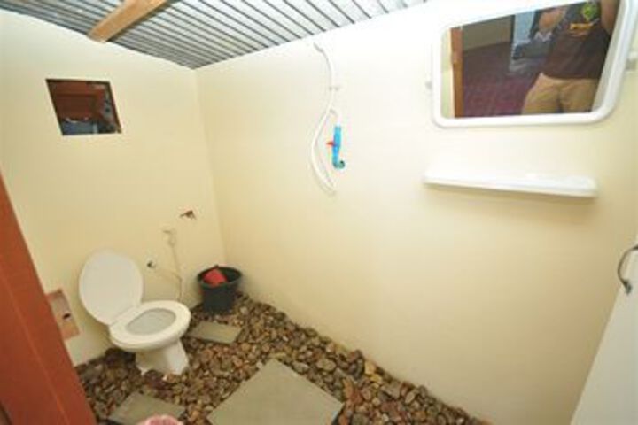 Room 2 of 9