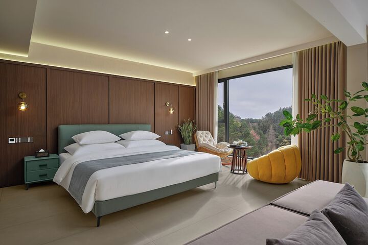 Room 13 of 49