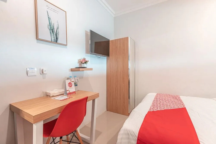 Room 2 of 13