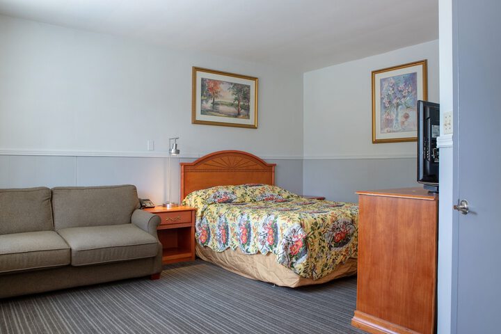 Hotel Richmond Hill ON North