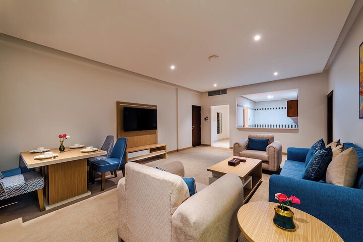 Room 10 of 48