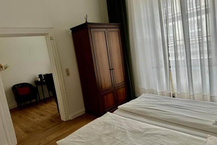 Room 14 of 66
