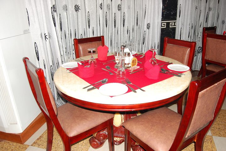 Dining 15 of 27