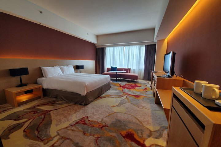 Room 4 of 65