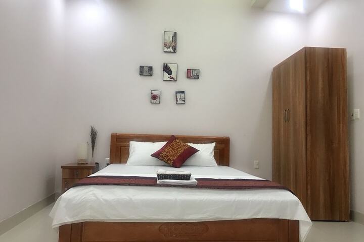 Room 13 of 28