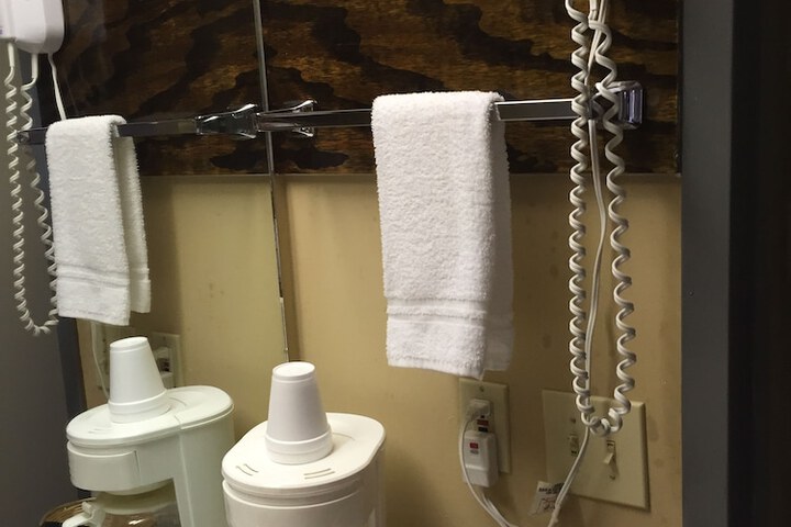 Room amenity