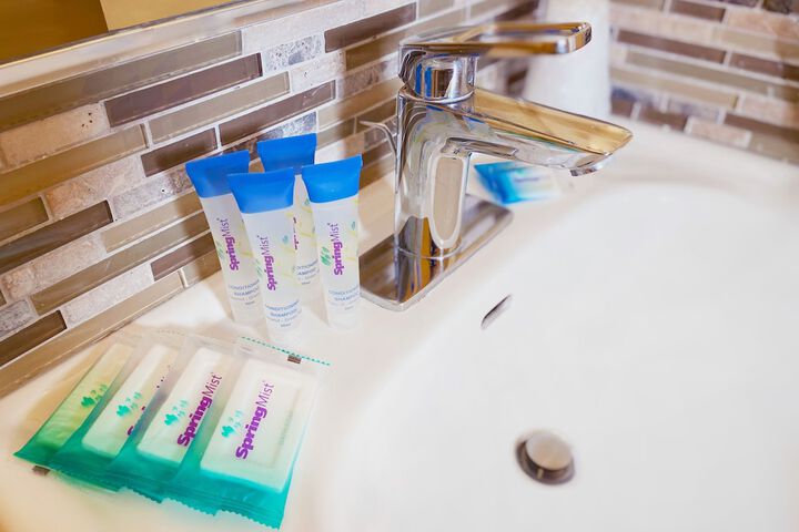 Bathroom amenities