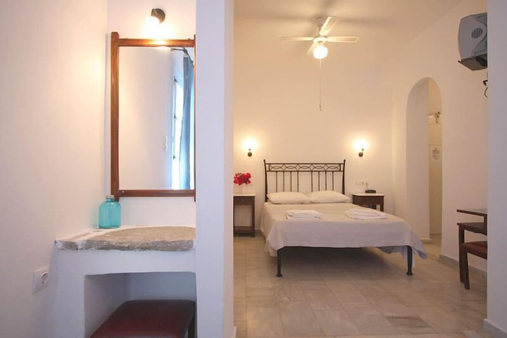 Room 9 of 47