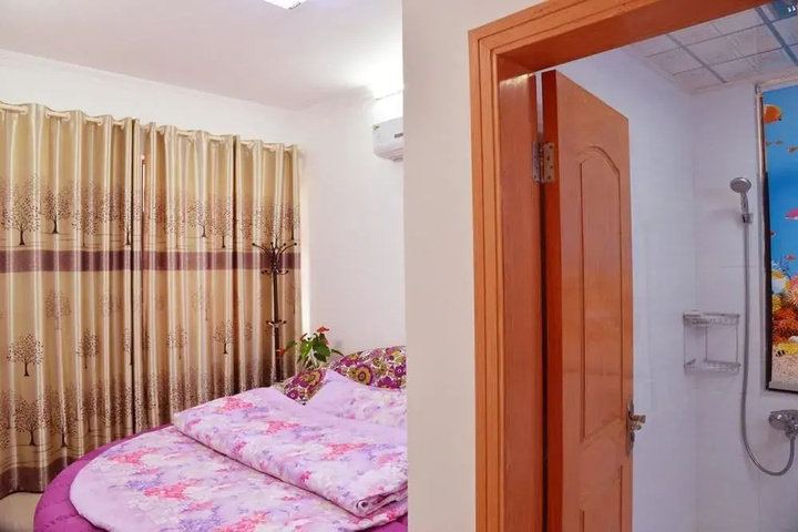 Room 3 of 16