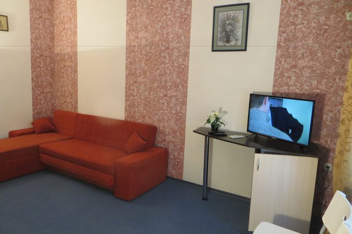 Room 16 of 24