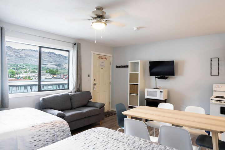 Room 108 of 147