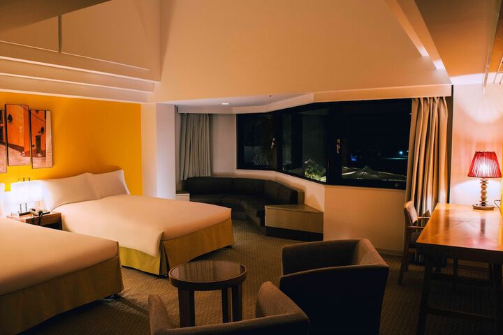 Room 27 of 174