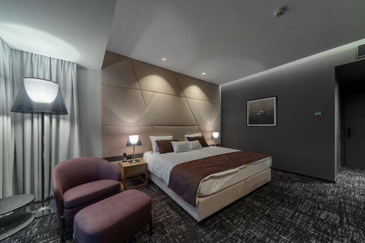 Room 18 of 49