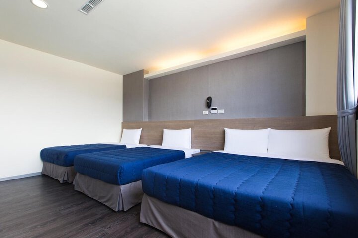 Room 18 of 40